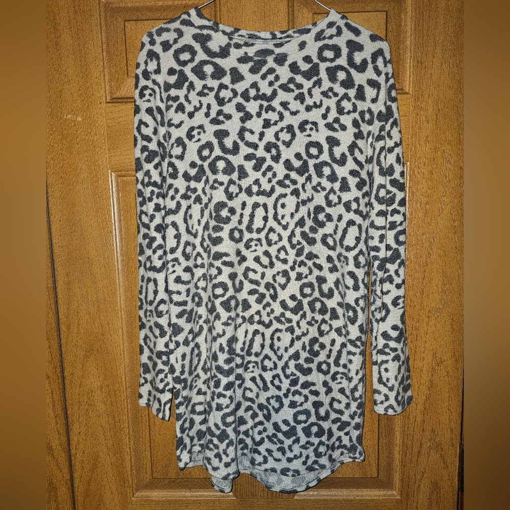 Bombom Leopard Print Long Sleeve Top/ Nightshirt, M/L